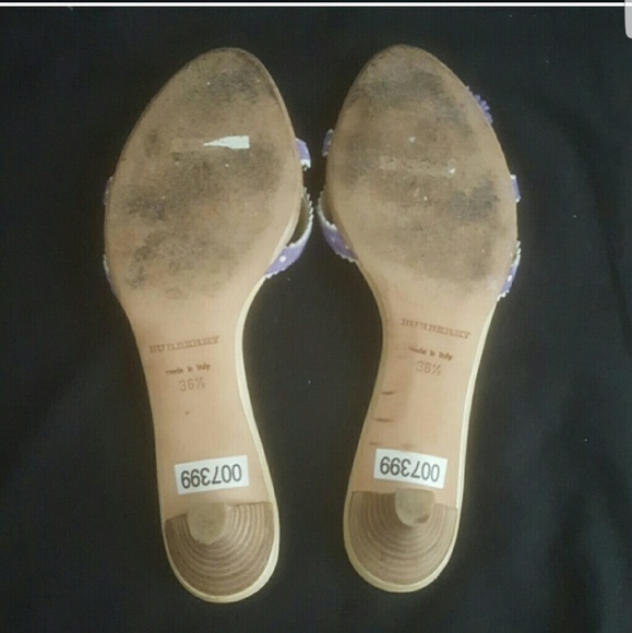 BURBERRY 6.5 womens shoes GREAT CONDITION - Picture 4 of 6